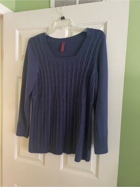 Gitano Charcoal Cable Knit Scoop Sweater